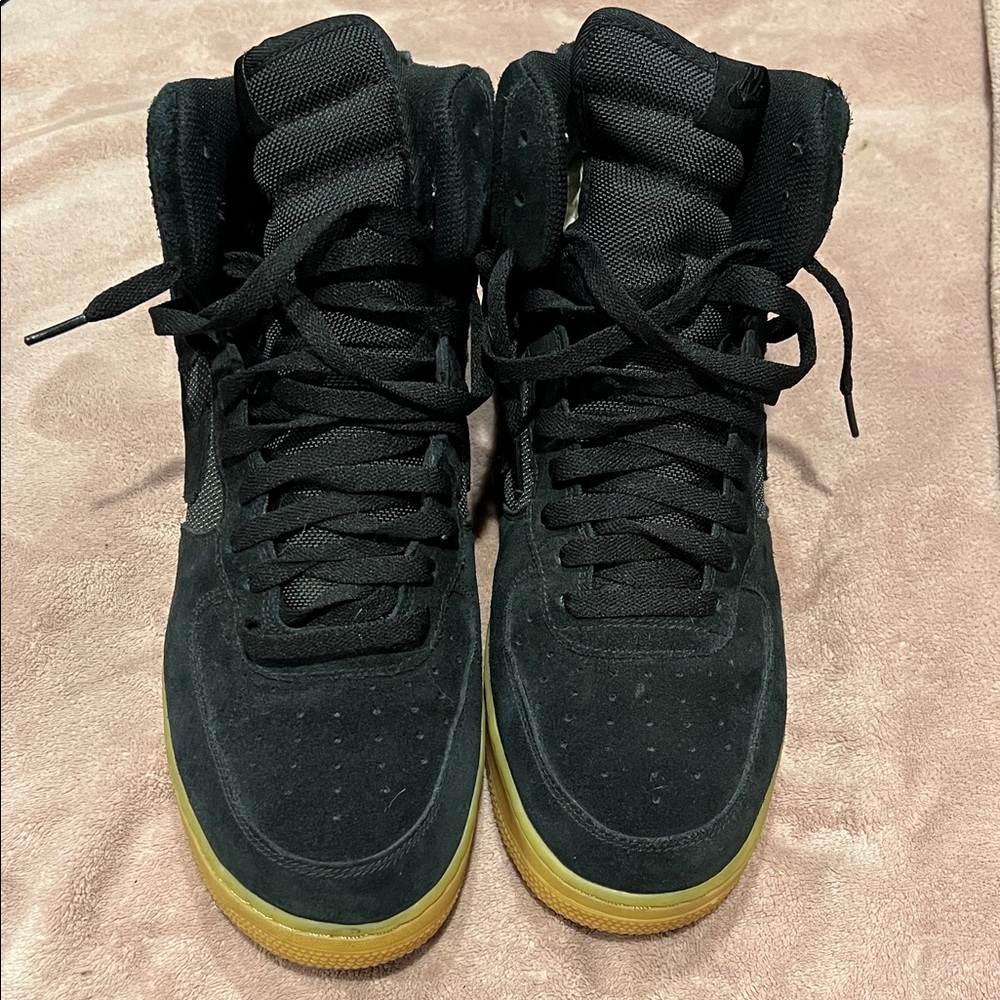 Nike Air Force 1 High ‘07 LV8 Black and Gum Bottom’s Men's Sneakers - Picture 6 of 8